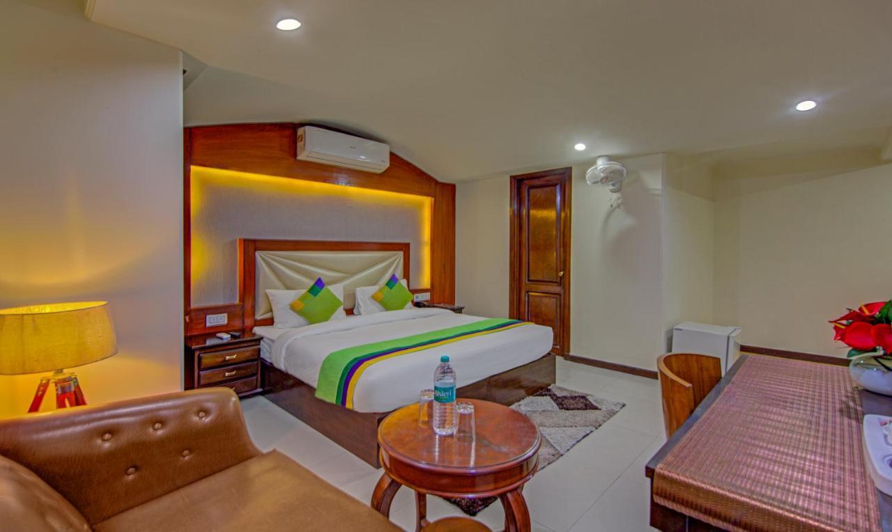 Hotel Treebo Corporate Park 3*