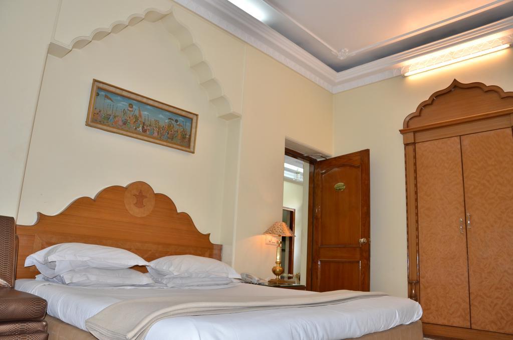 Bajaj Indian Homestay