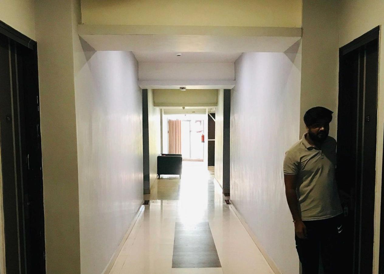 Hotel Oyo Townhouse 1100 Royal Near Akshardham