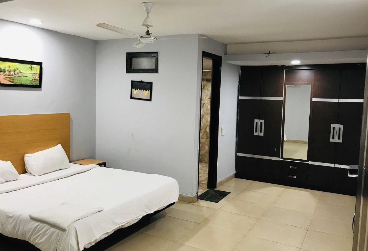 Hotel Oyo Townhouse 1100 Royal Near Akshardham 3*
