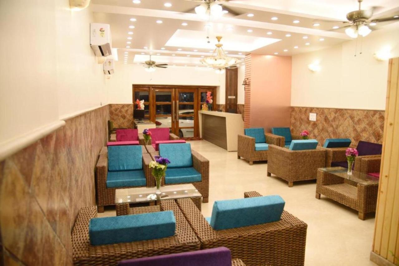 Staybook Atlanta Railway Station Paharganj New Delhi