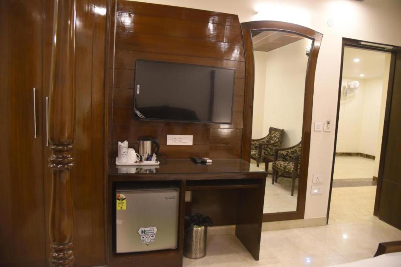 Hotel Staybook Atlanta Railway Station Paharganj