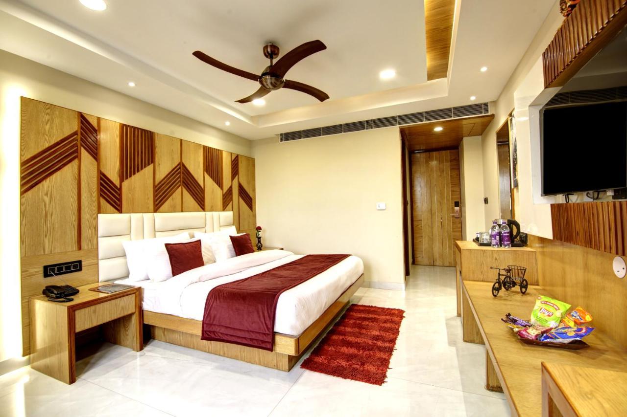 Hotel The Leena International -by Haveliya 4*