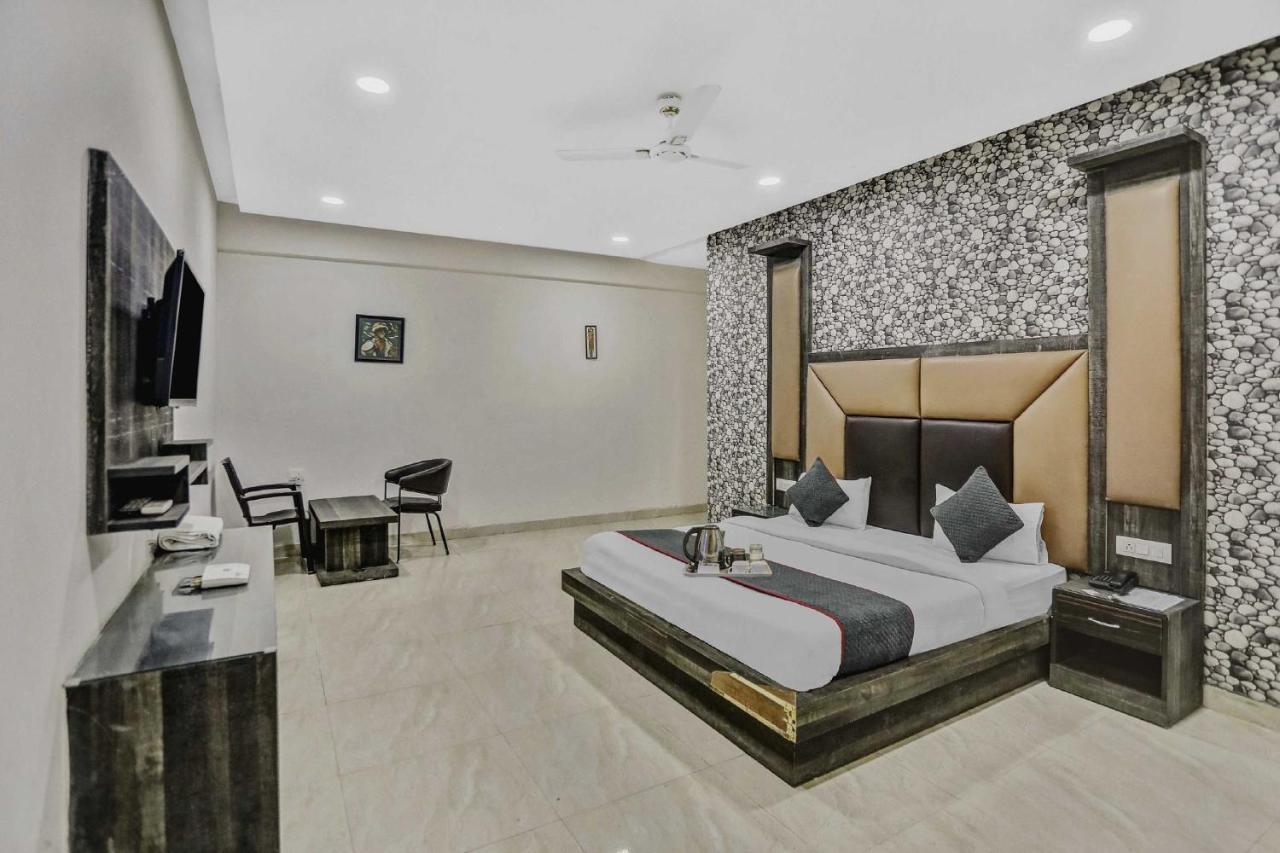 Townhouse 22956 Grand Residency Hotel 3*
