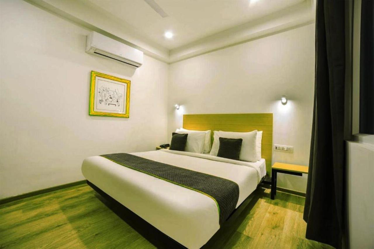Revels Near Railway Station Hotel 4*