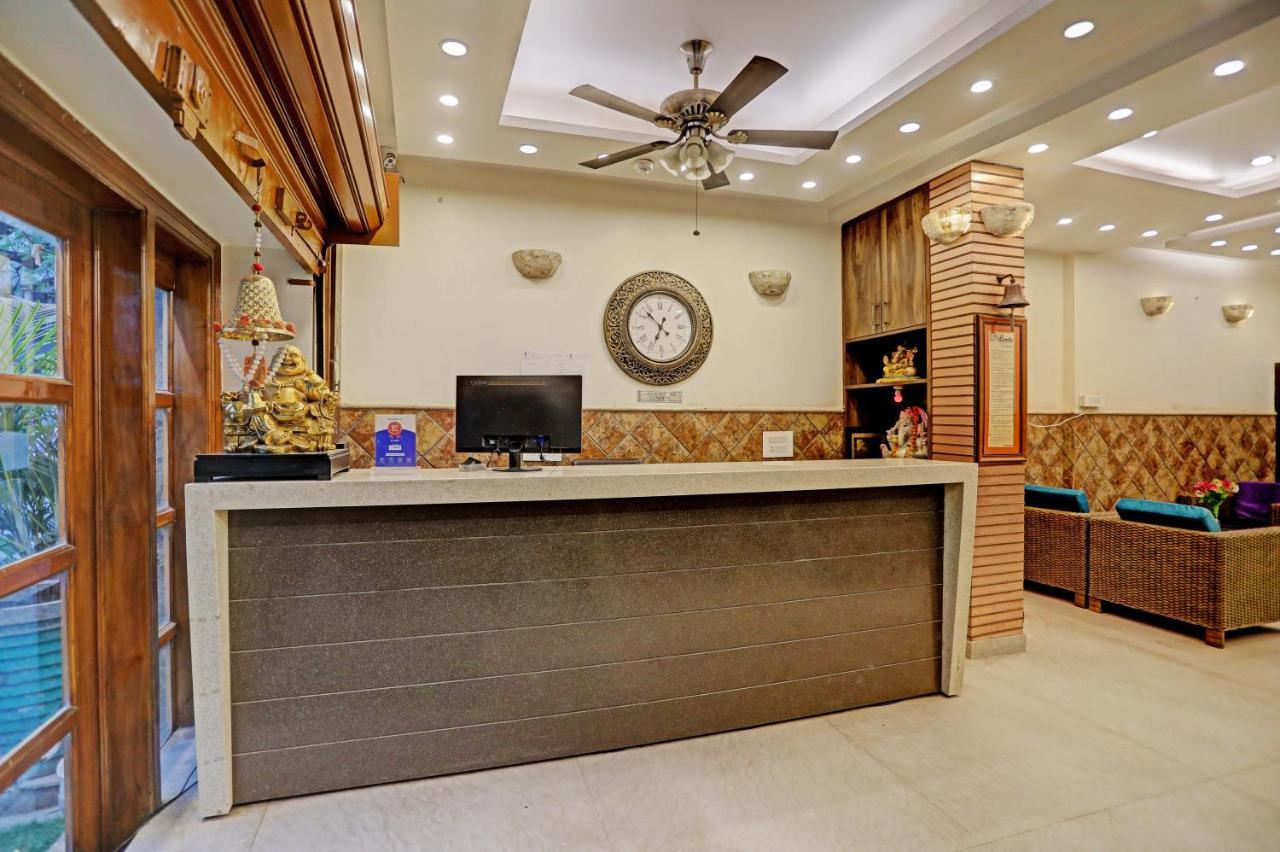 Hotel Staybook Atlanta Railway Station Paharganj 3*