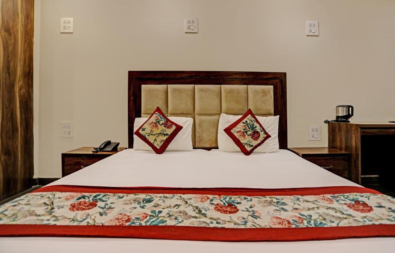 Staybook Atlanta Railway Station Paharganj Hotel 3*