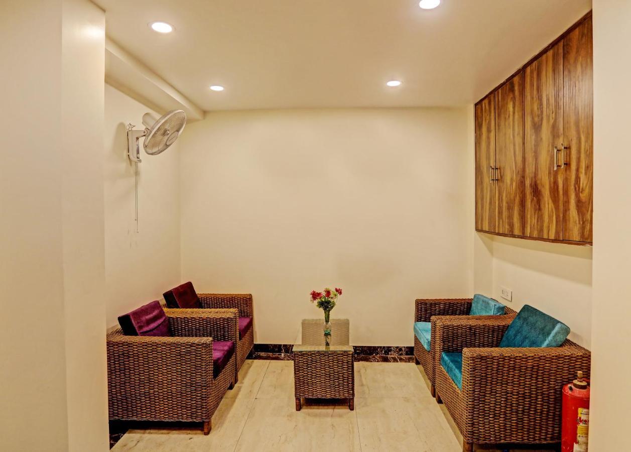 Staybook Atlanta Railway Station Paharganj Hotel