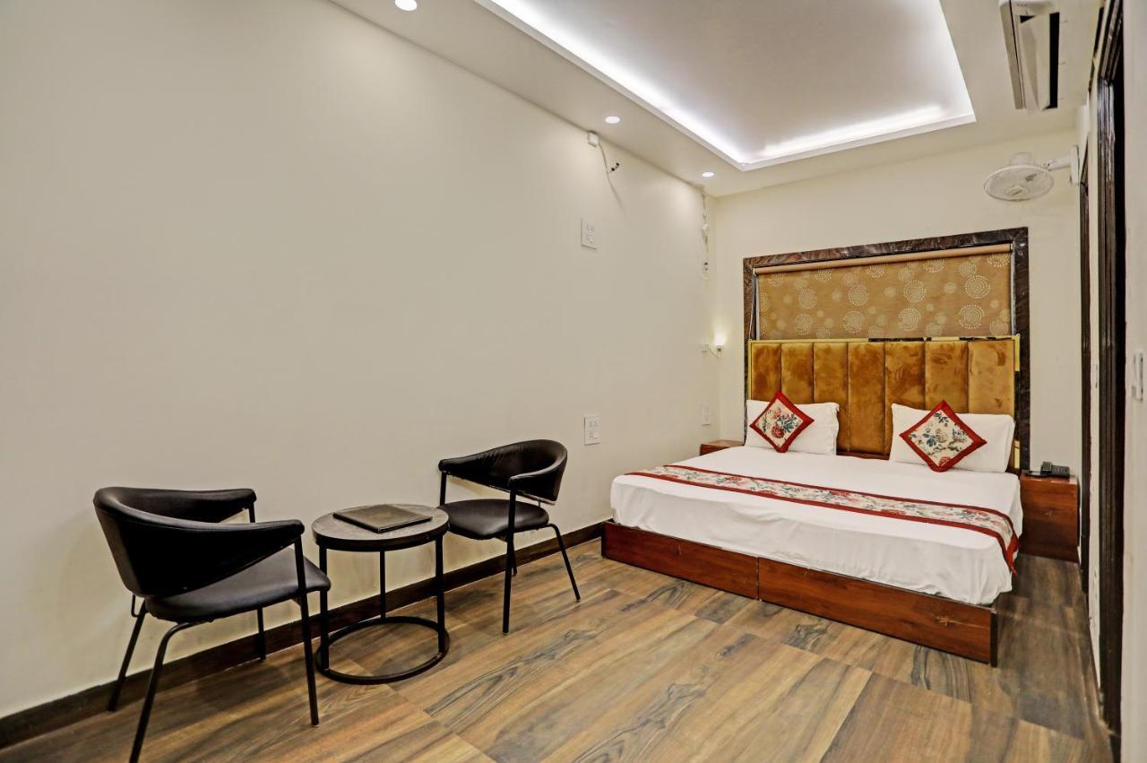 Staybook Atlanta Railway Station Paharganj Hotel