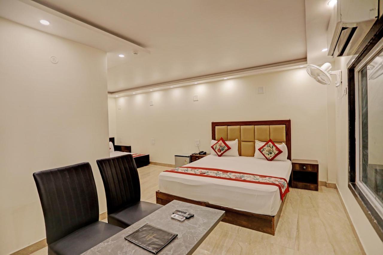 Hotel Staybook Atlanta Railway Station Paharganj New Delhi