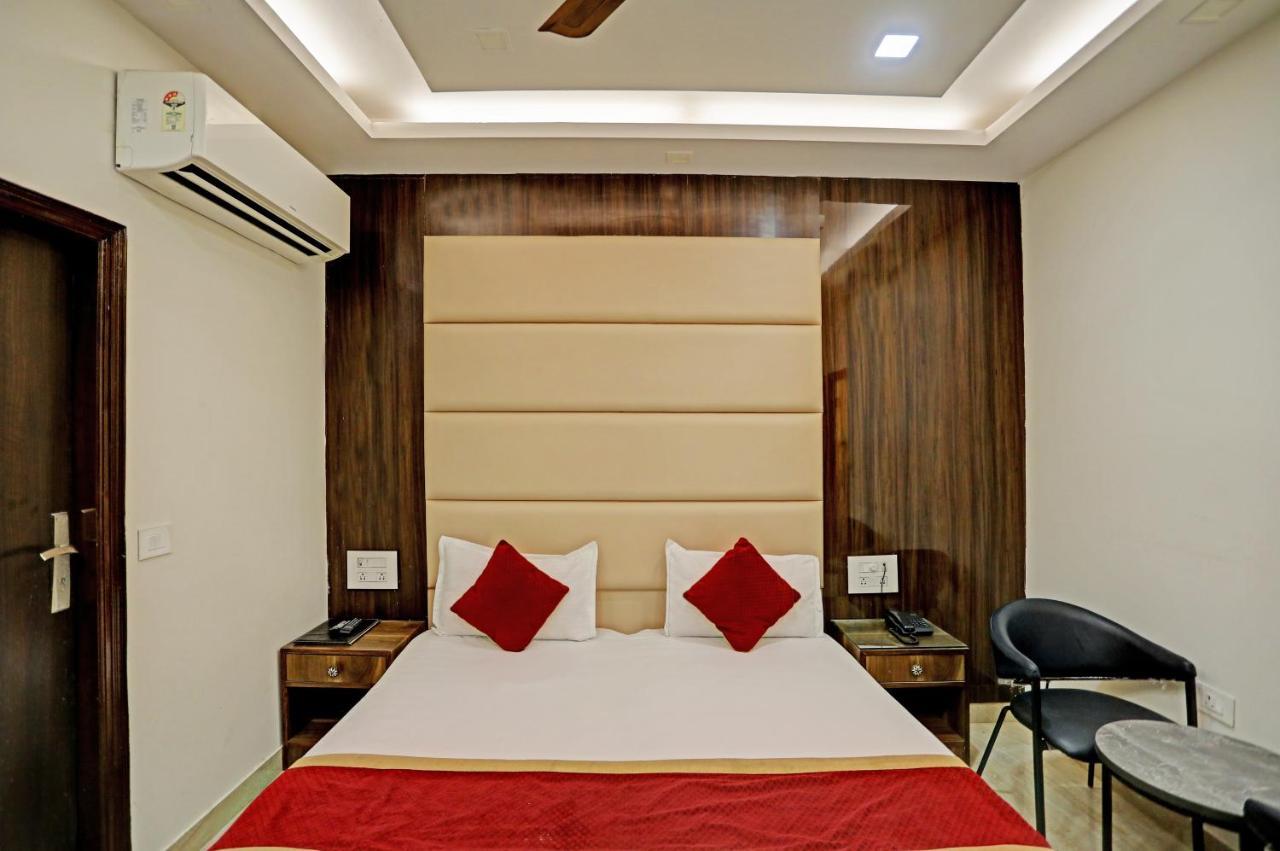 Hotel Staybook Atlanta Railway Station Paharganj