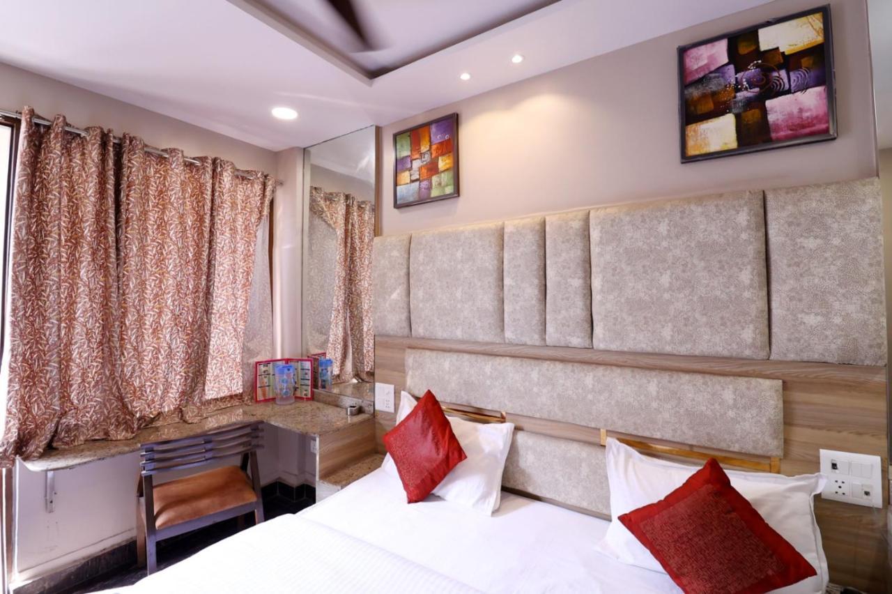 Anand - By Srida 4*