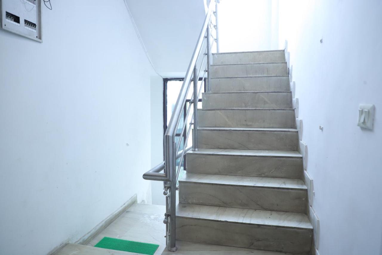 Hotel Pearl Residency - Malviya Nagar