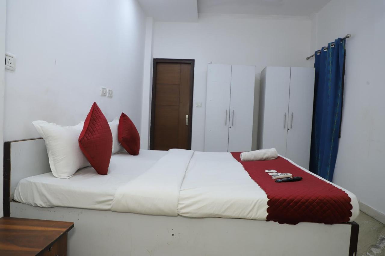 Pearl Residency - Malviya Nagar 3*