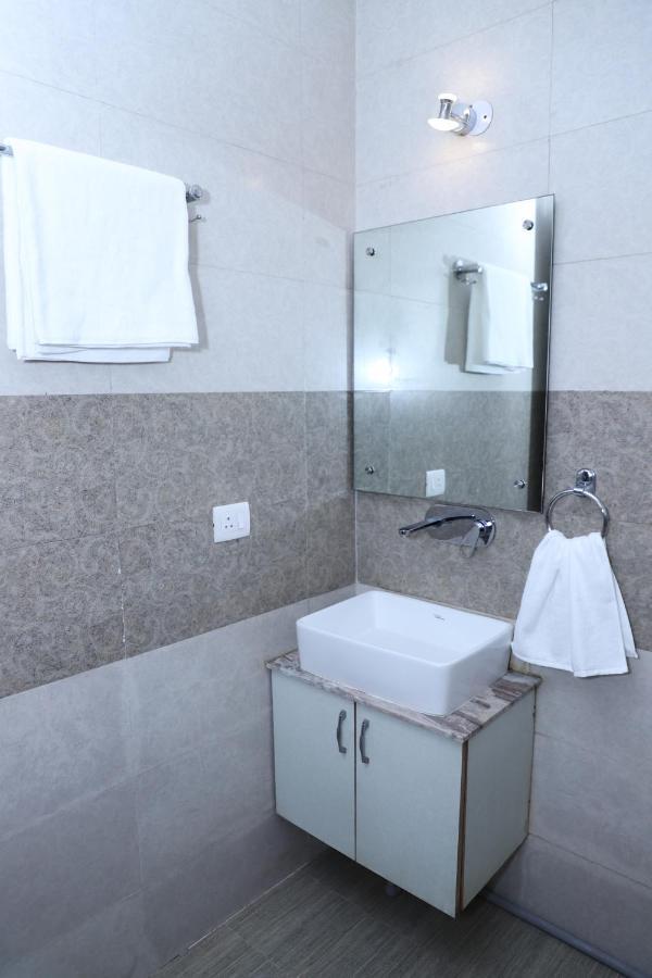 The Luxe Jpm New Delhi