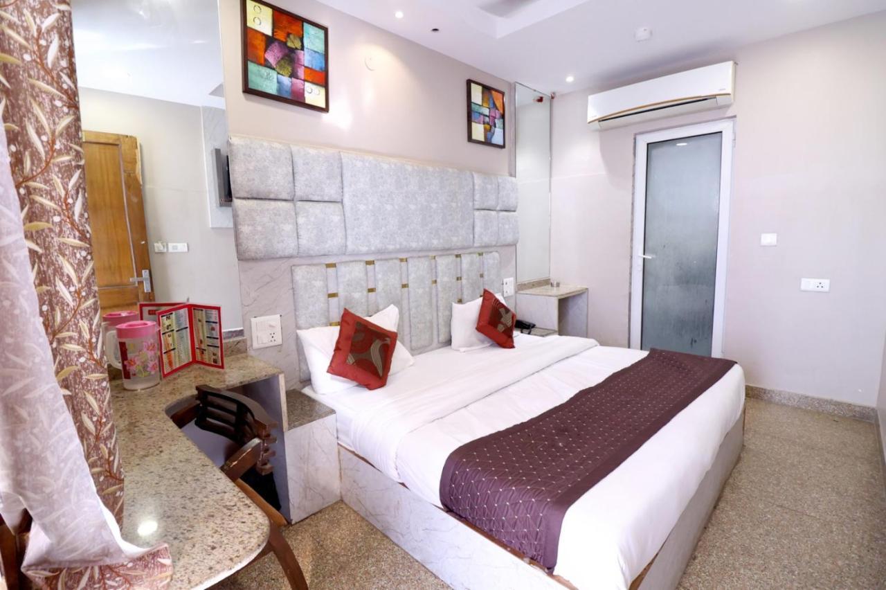 Anand - By Srida Hotel New Delhi