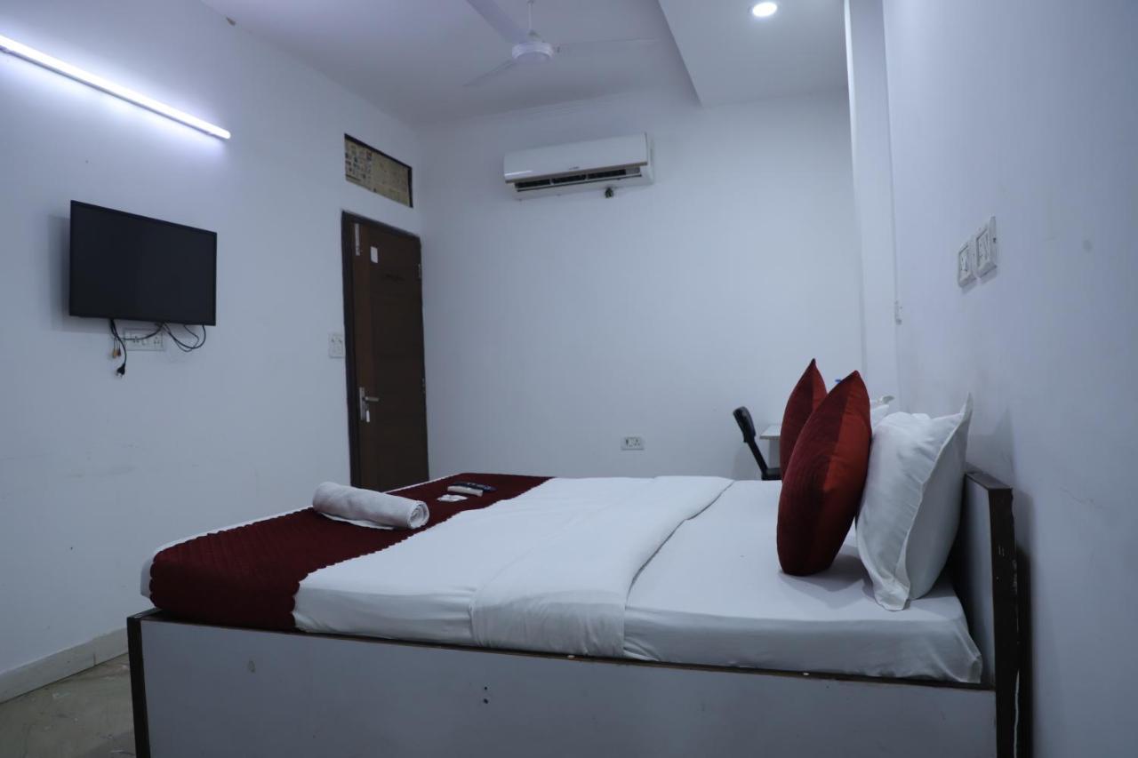 Pearl Residency - Malviya Nagar 3* New Delhi