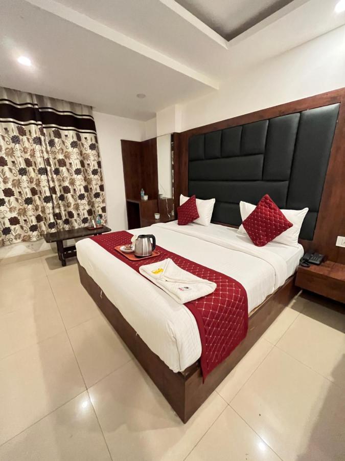 Hotel Airport Qualia Suites 3*