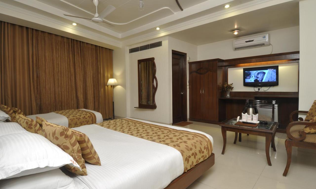 Trimrooms Shipra @ Railway Station Hotel 3*
