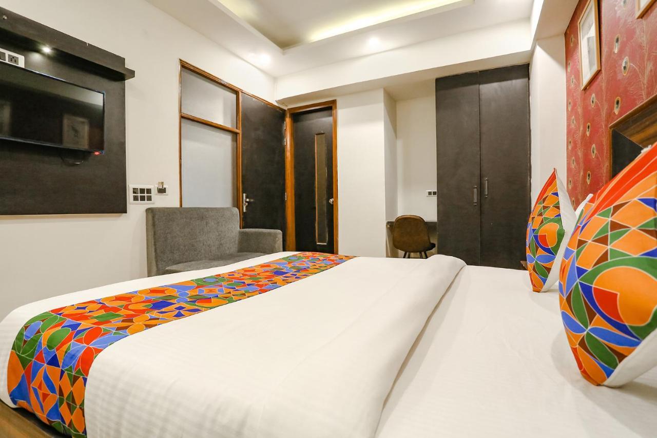 Hotel Grand La Casa Near Igi Airport