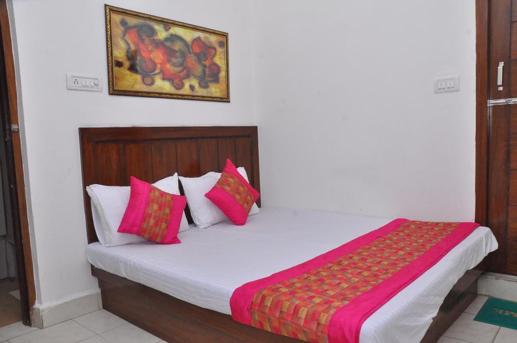 Payal Hotel 2*