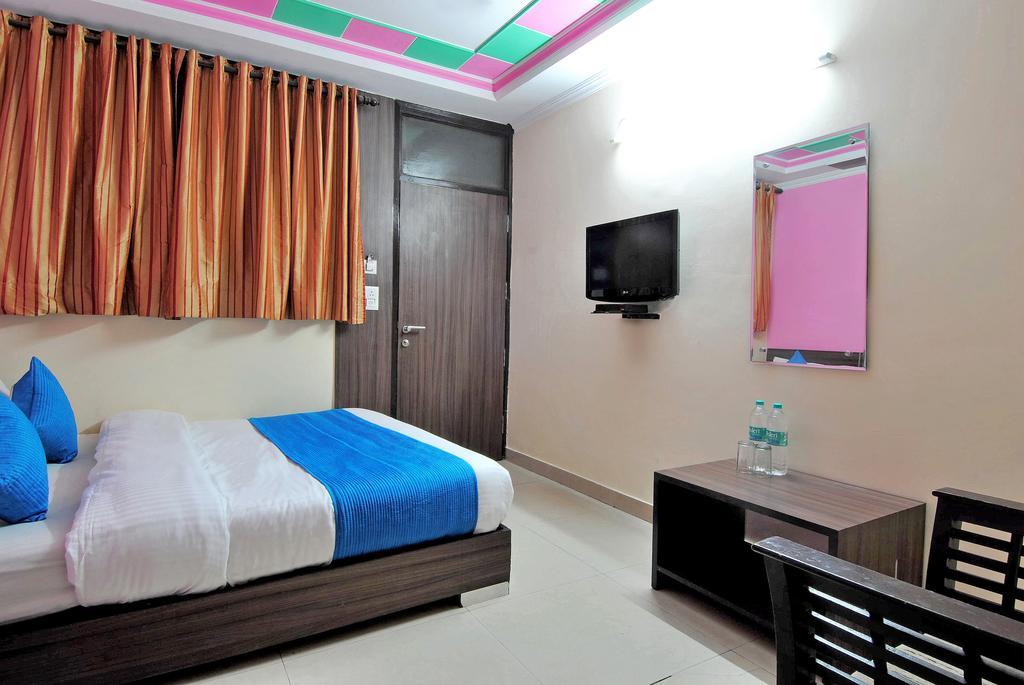 Durga International Guest house 3*