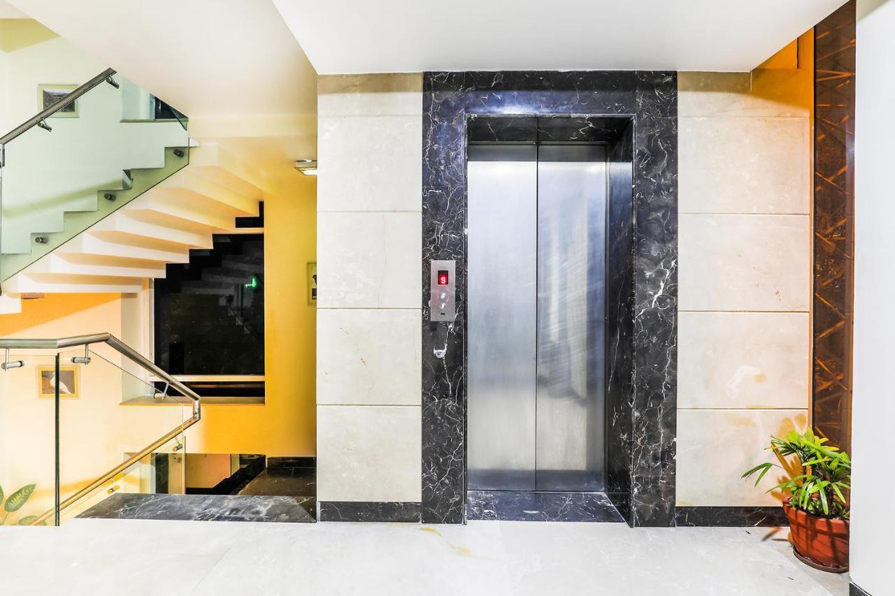 Fabhotel Hexa Lajpat Nagar Nova Deli