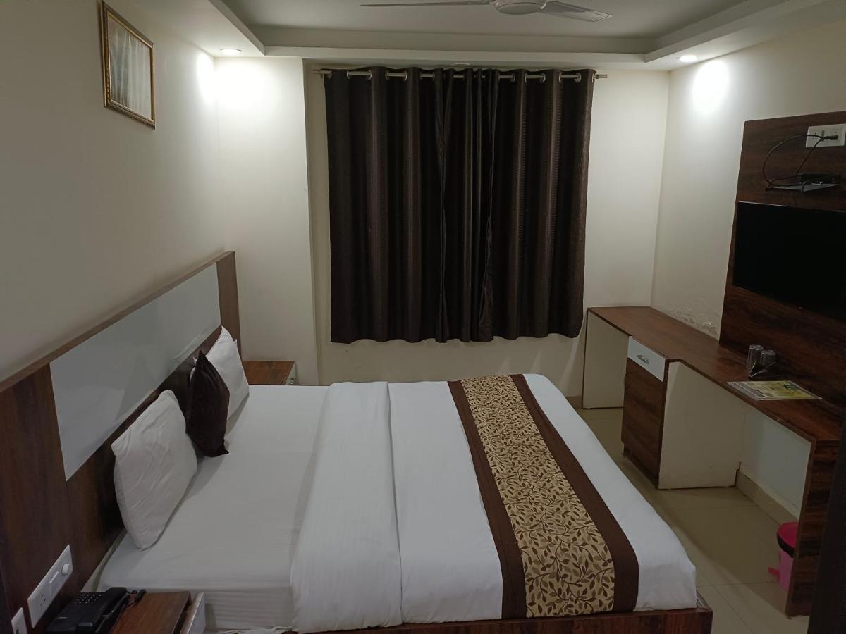 Hotel Aero International By A1rooms New Delhi