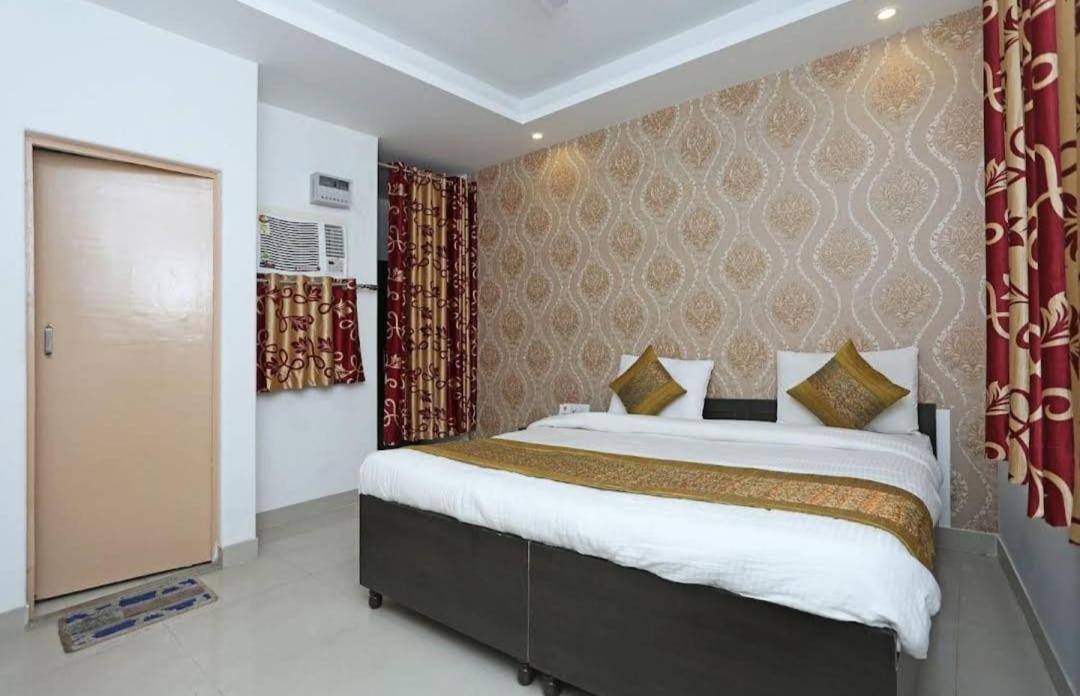 Diamond Star Suites 2*