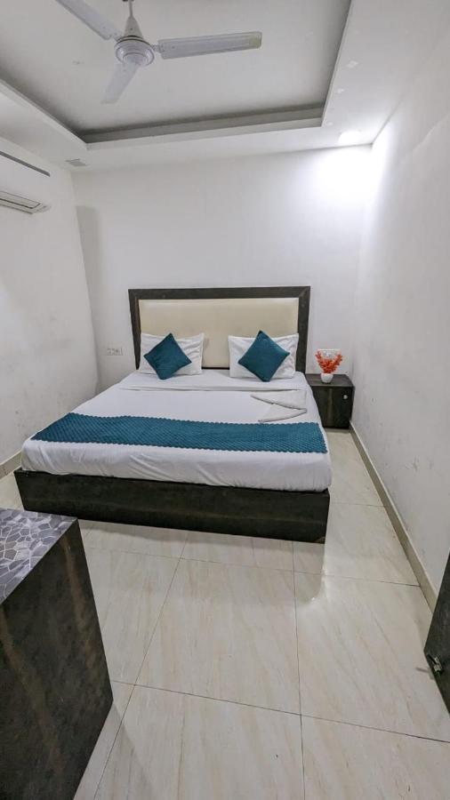 The Arrow - Greater Kailash 3* New Delhi