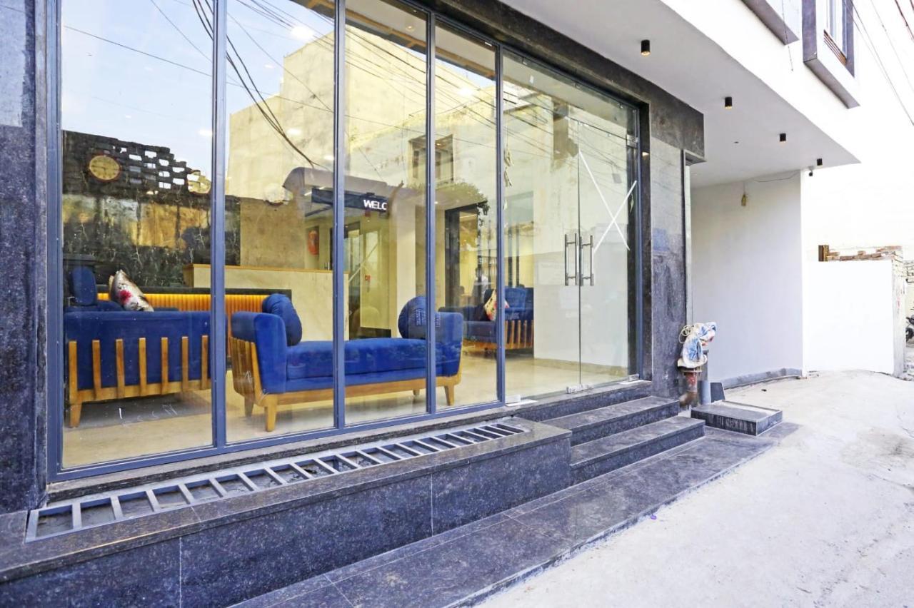 Applewood Residency - Offering Free Airport Drop 3*