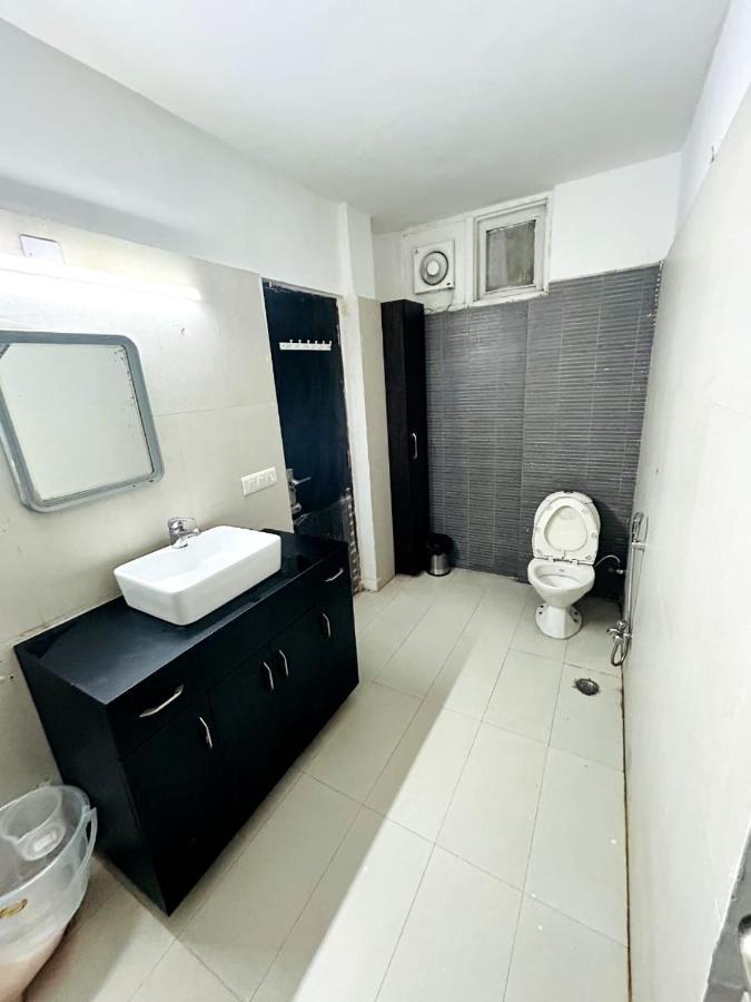 Luxury Homes - Greater Kailash Hotel 3*
