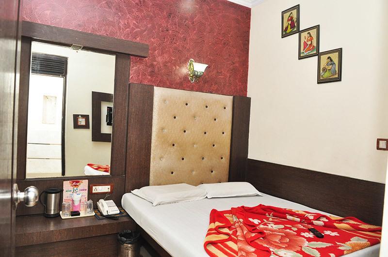 Shiv Palace * New Delhi