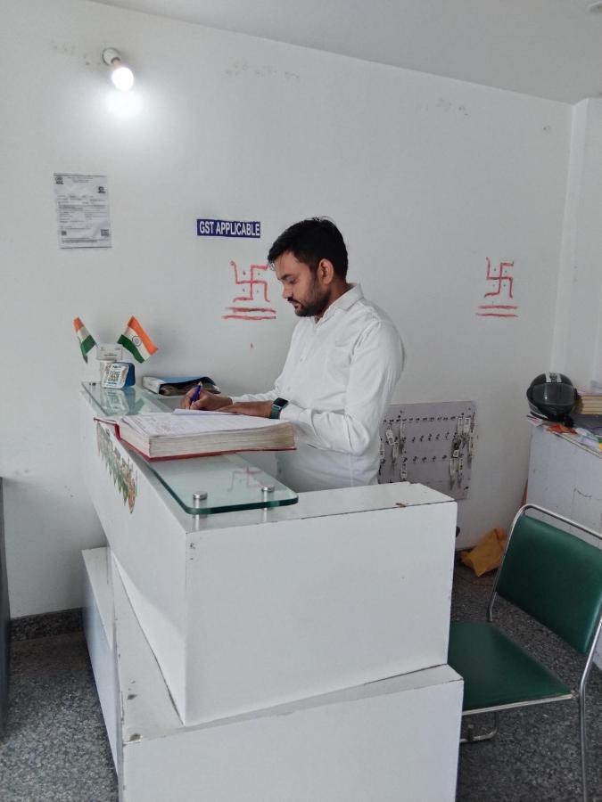 Pingla Residency Hotel New Delhi