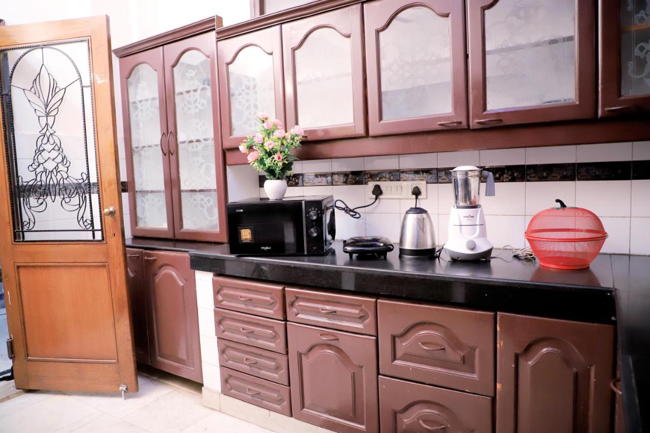 Divine India Service Apartment,2bhk, D-198,saket Apartment *