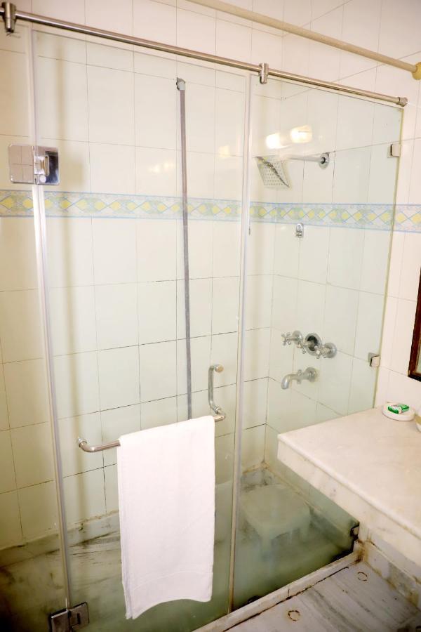 Divine India Service Apartment,2bhk, D-198,saket