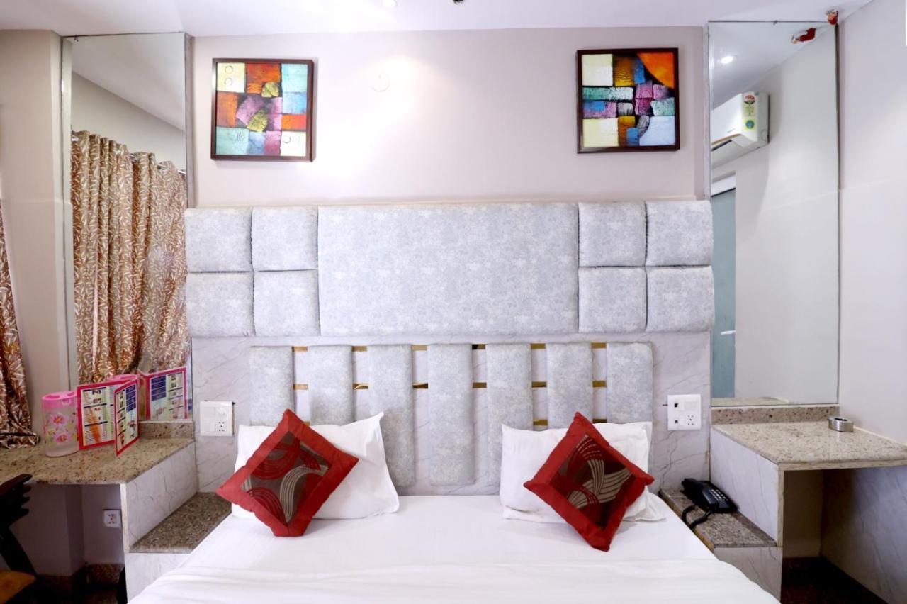 Hotel Anand - By Srida 4*