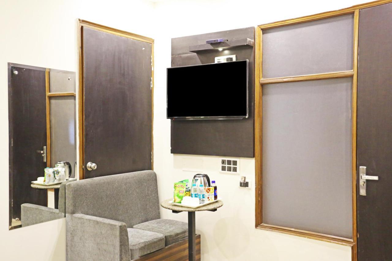 Hotel Gl Near Delhi Airport 4*