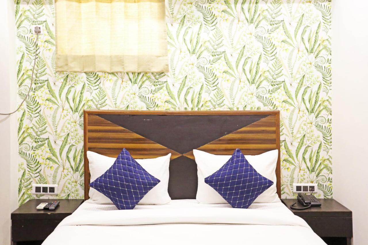 Hotel Gl Near Delhi Airport 4*