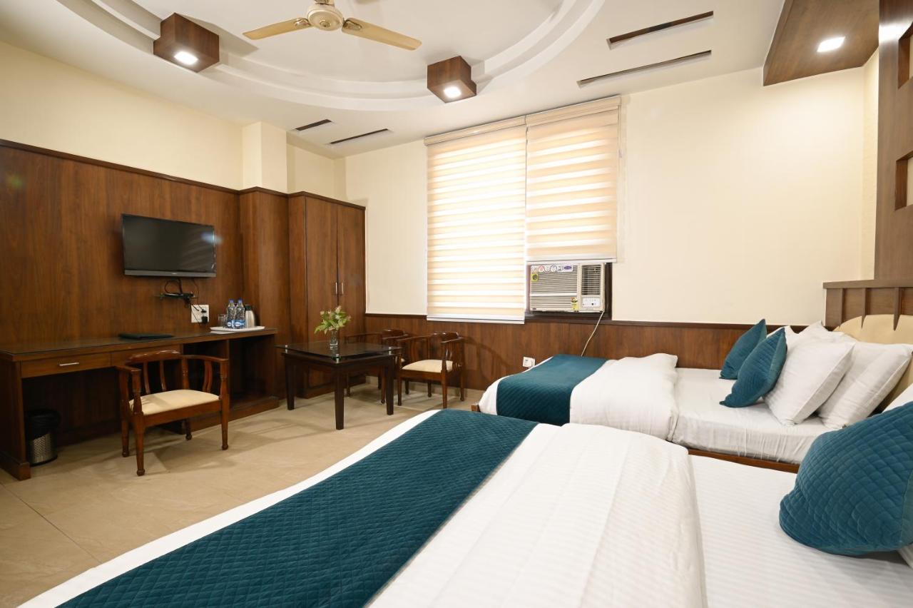 Baba Deluxe Near Railway Station And Center -by Rcg New Delhi