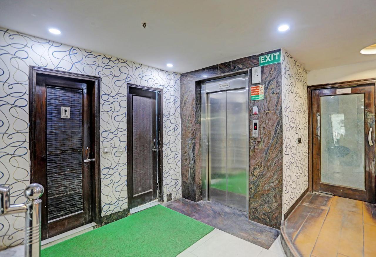 Staybook Anand 3* New Delhi