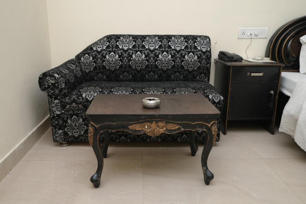 Silver Arc - Karol Bagh New Hotel