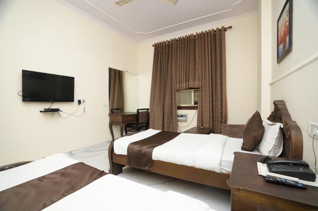 Silver Arc - Karol Bagh New * Delhi (National Capital Territory of India)