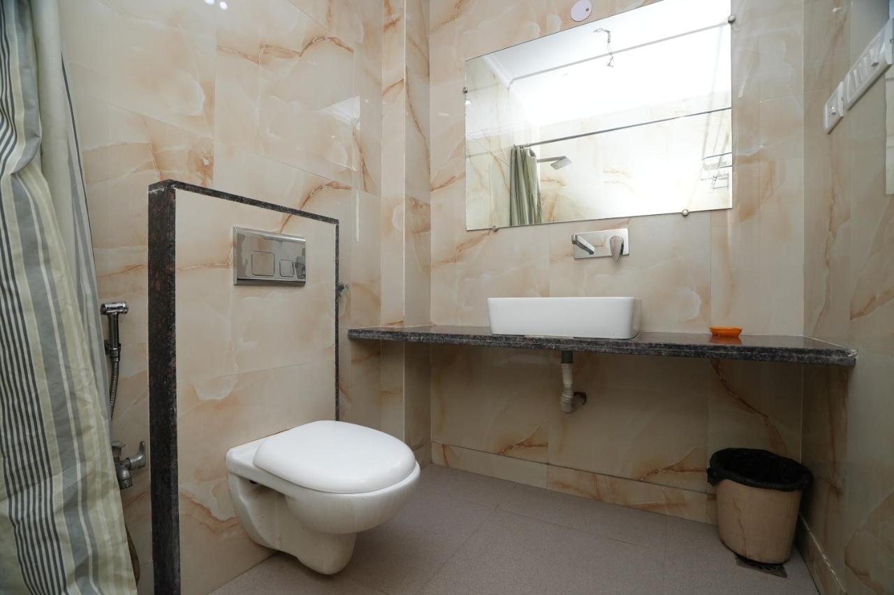 Silver Arc - Karol Bagh New Hotel
