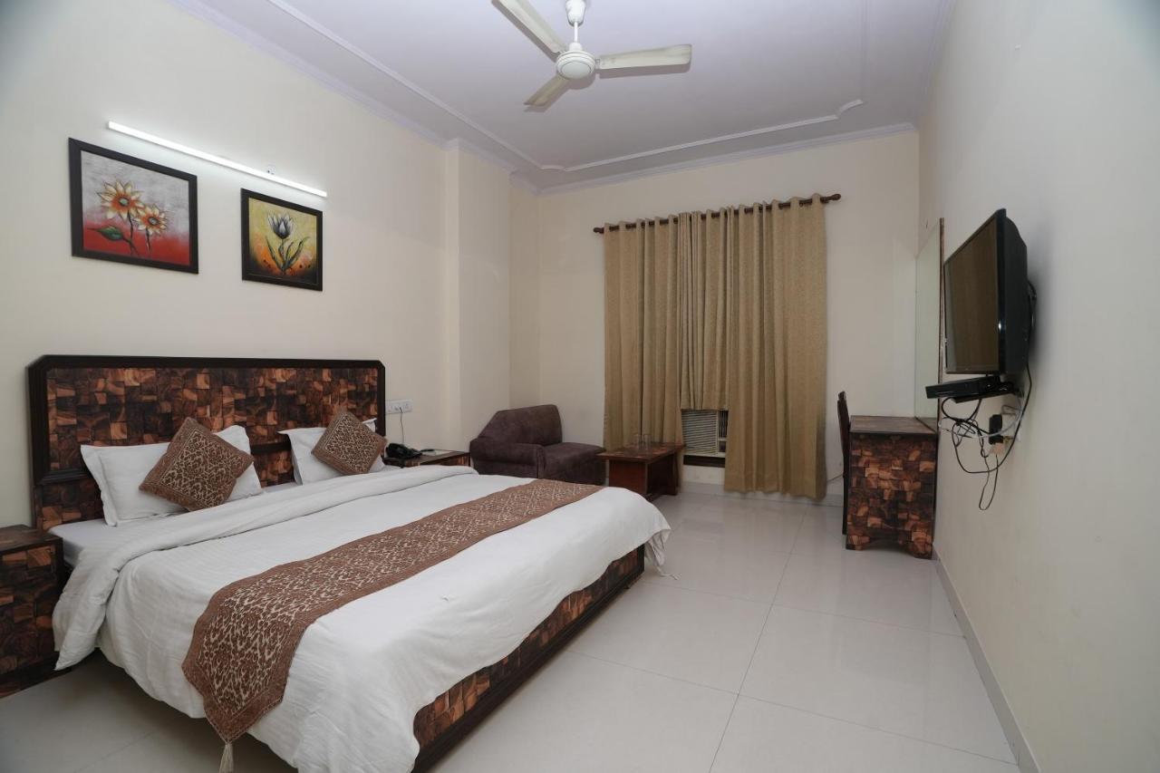 Silver Arc - Karol Bagh New *