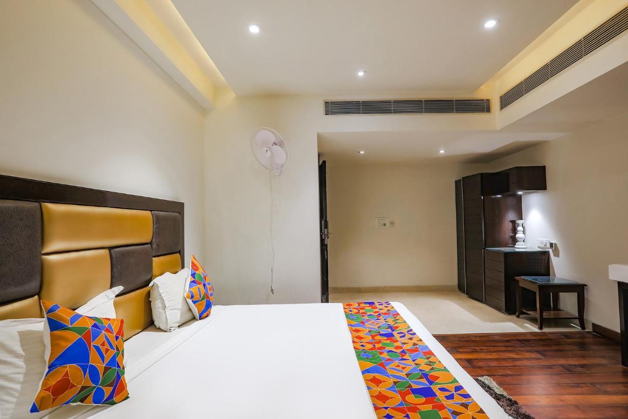 Fabhotel Grand Hotel