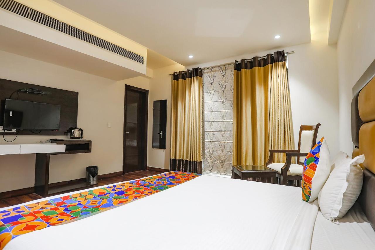 Fabhotel Grand Hotel New Delhi