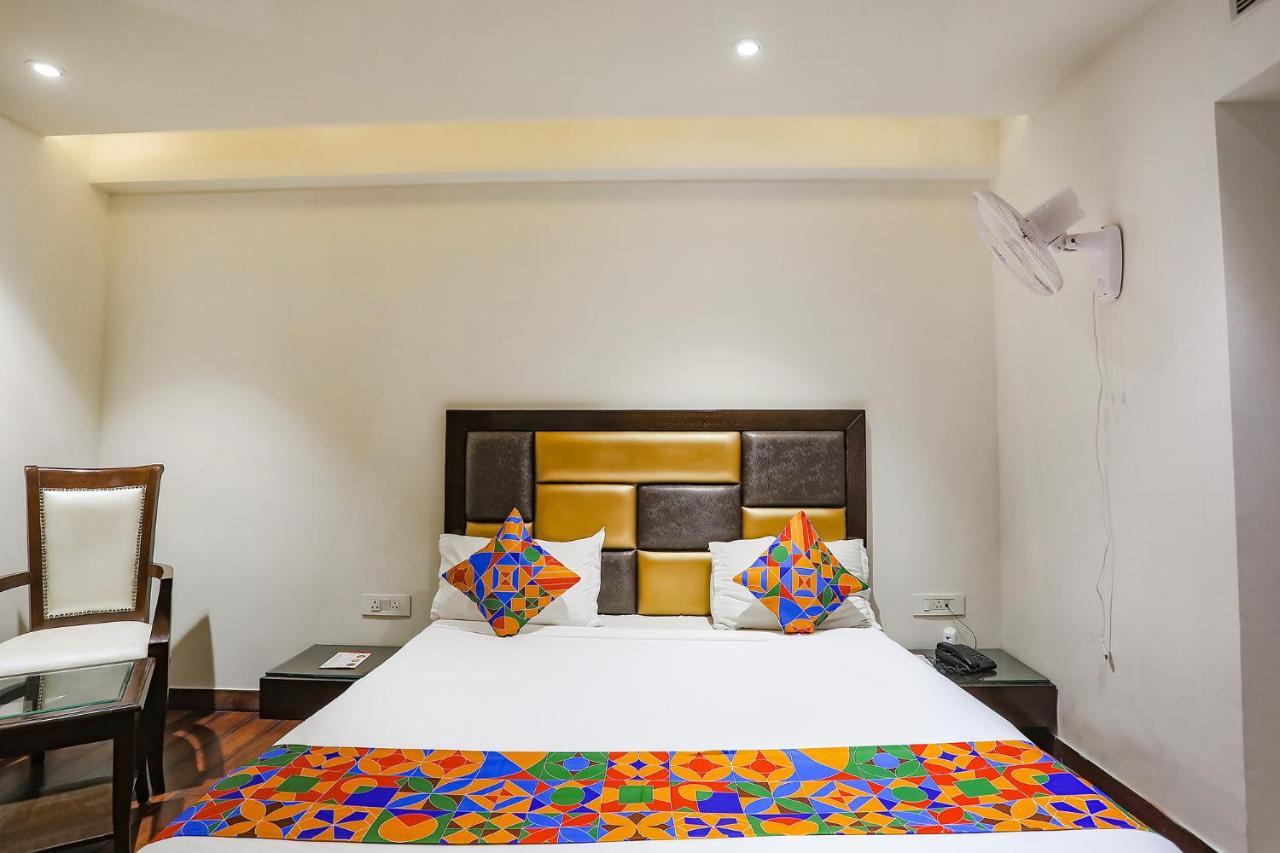 Hotel Fabhotel Grand New Delhi