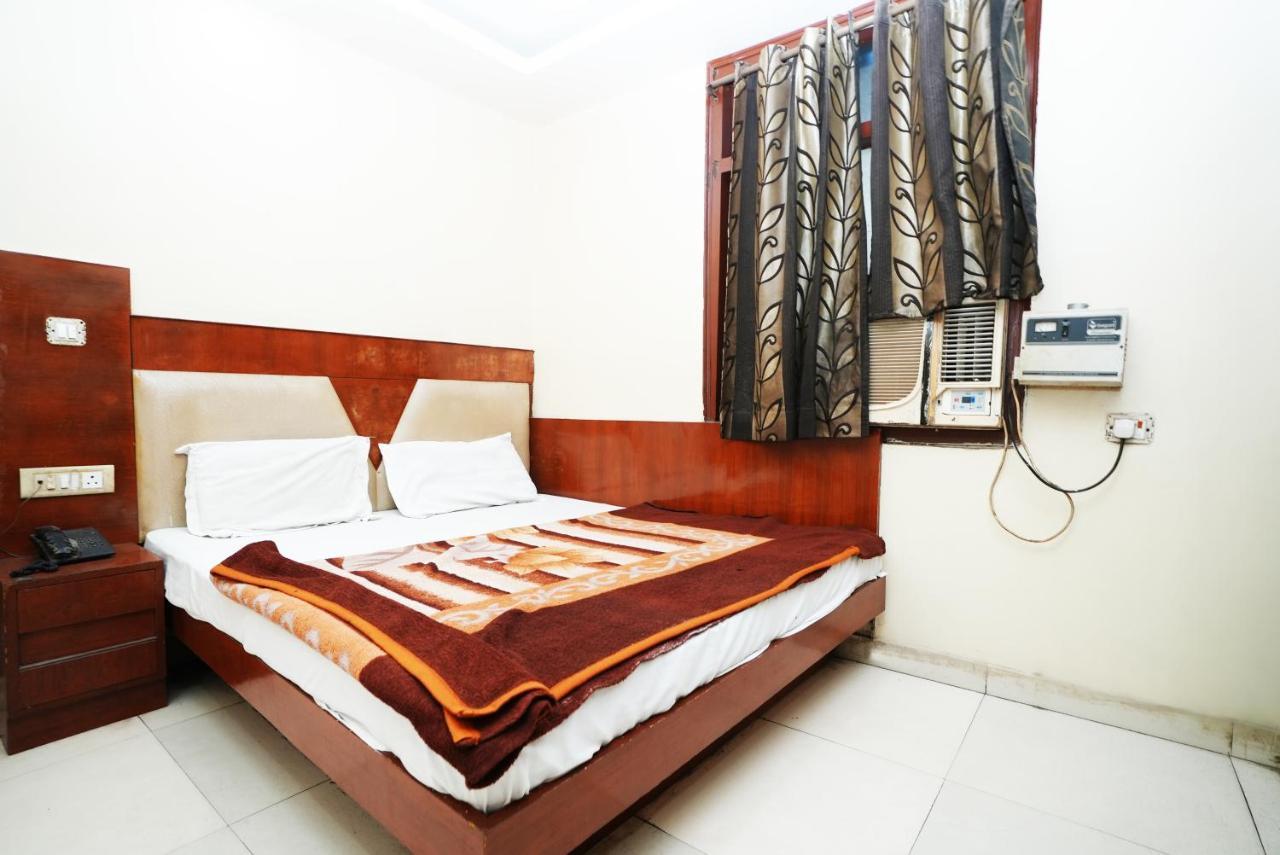 Hotel Ashirwad Near Railway Station, Paharganj