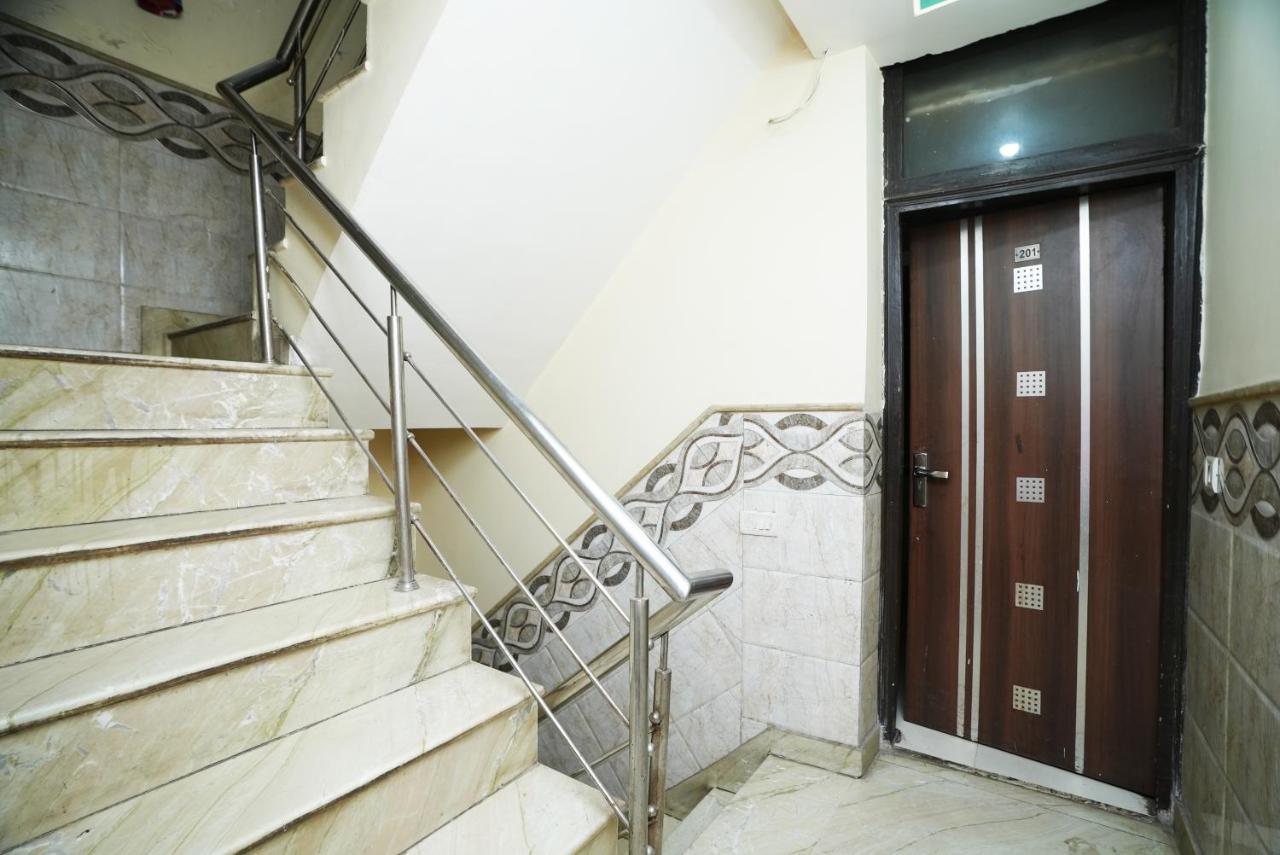 Hotel Ashirwad Near Railway Station, Paharganj 3*